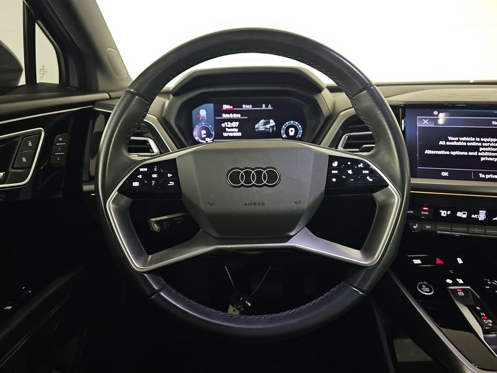 Used 2022 Audi Q4 e-tron Premium Plus image 10