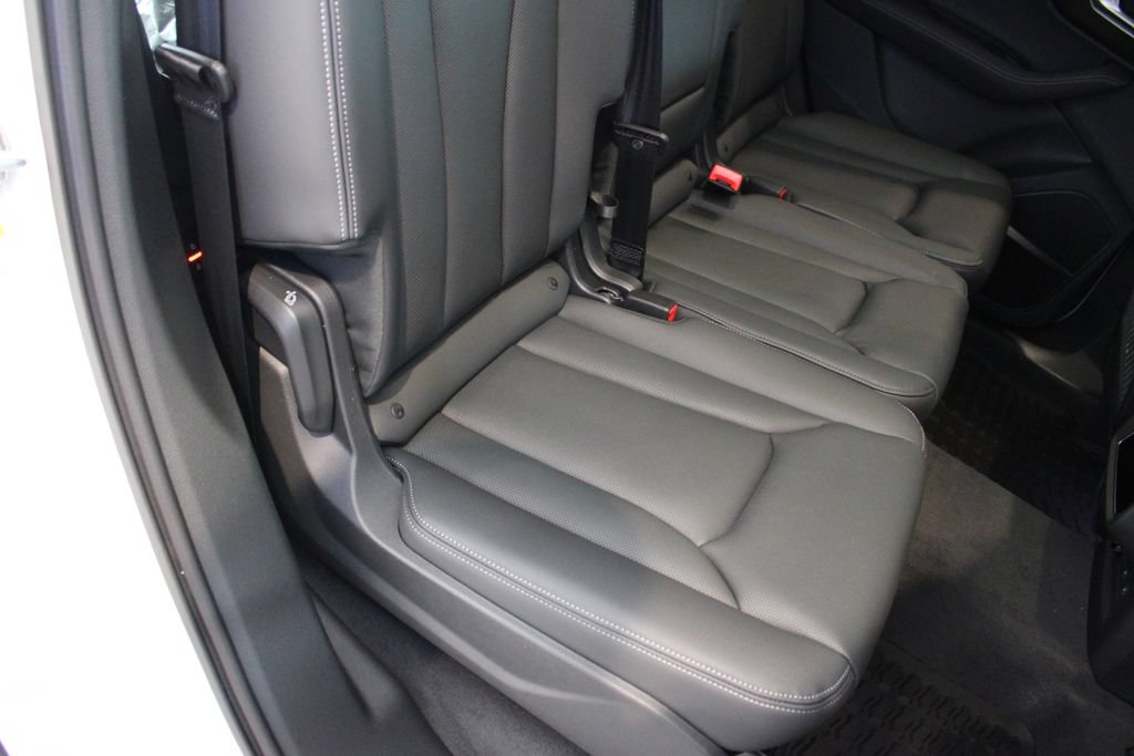 New 2026 Audi Q7 Premium Plus AWD/4WD image 23