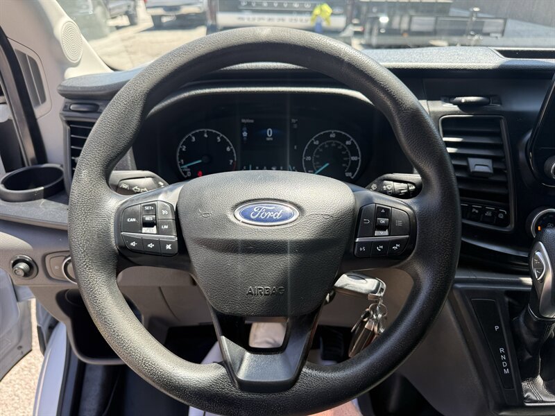Used 2020 Ford Transit 250 Medium Roof RWD image 6