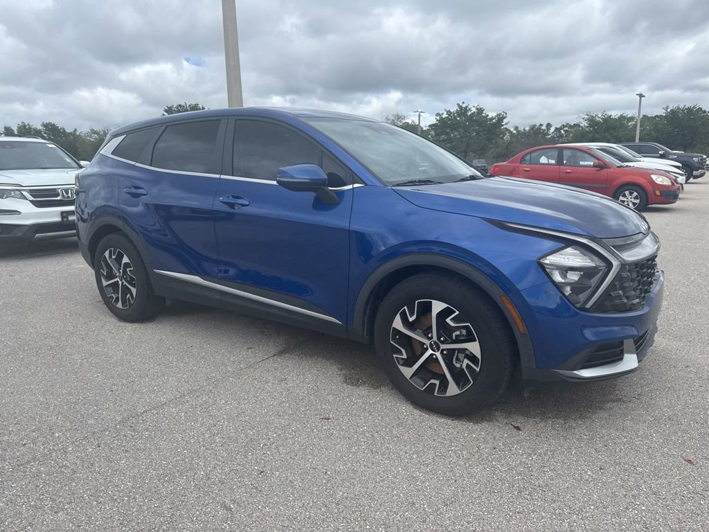 Used 2023 Kia Sportage EX image 2