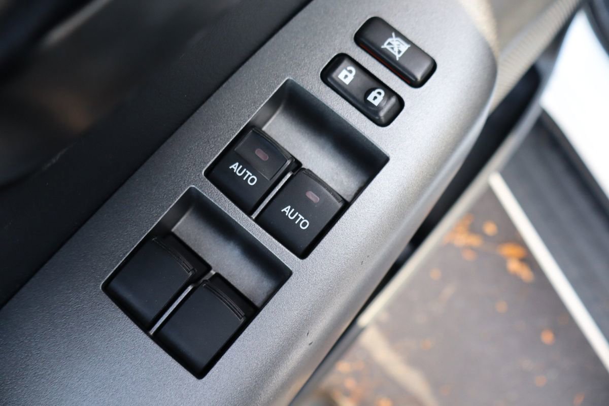 Used 2010 Toyota Sequoia SR5 image 29