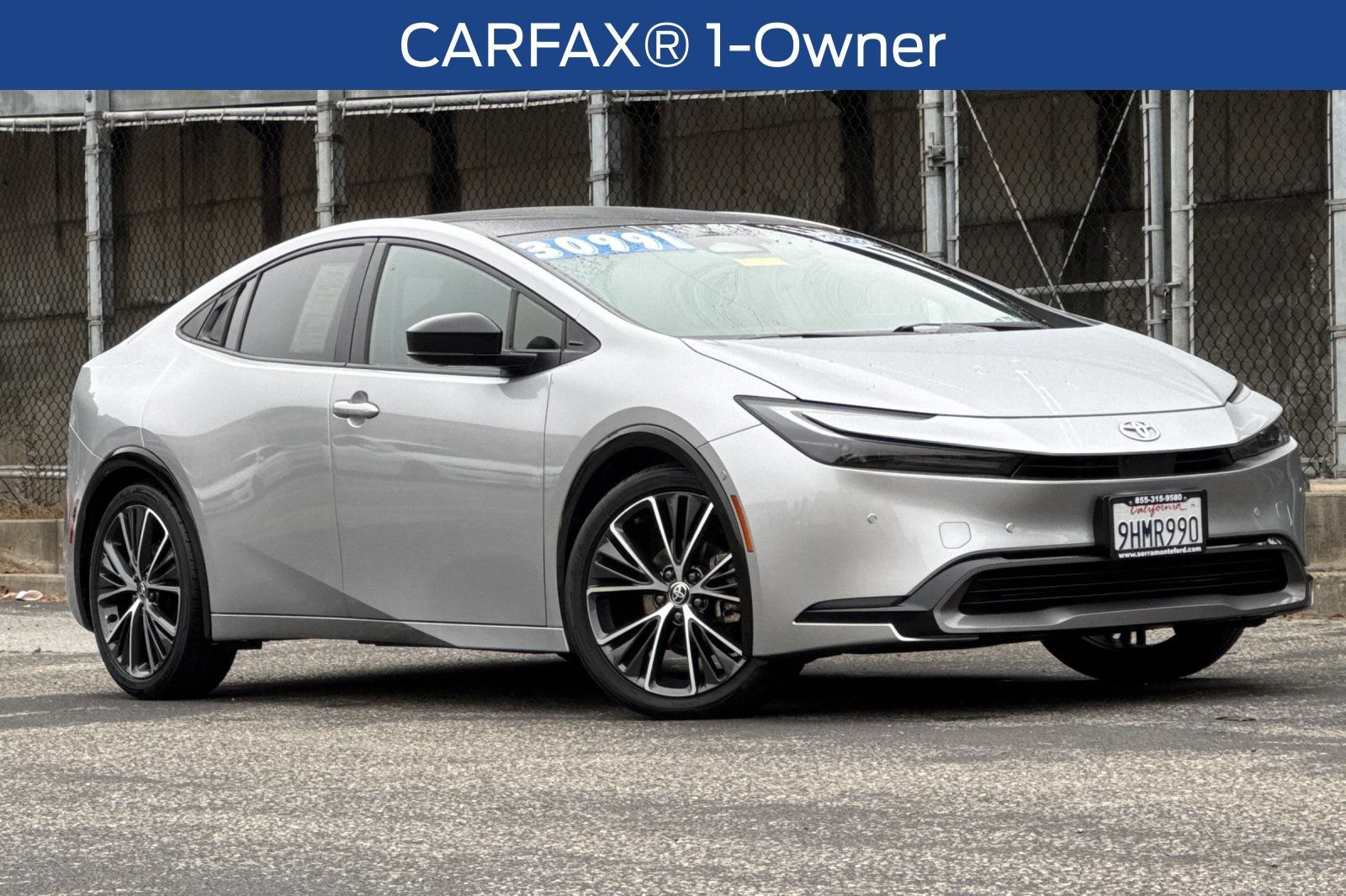 Used 2023 Toyota Prius Limited w/ Limited Premium Package FWD image 2