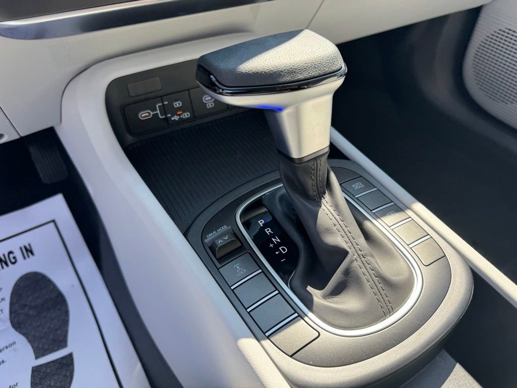 Used 2024 Hyundai Kona SE image 29