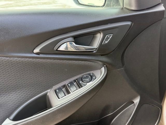 Used 2025 Chevrolet Malibu LT image 17