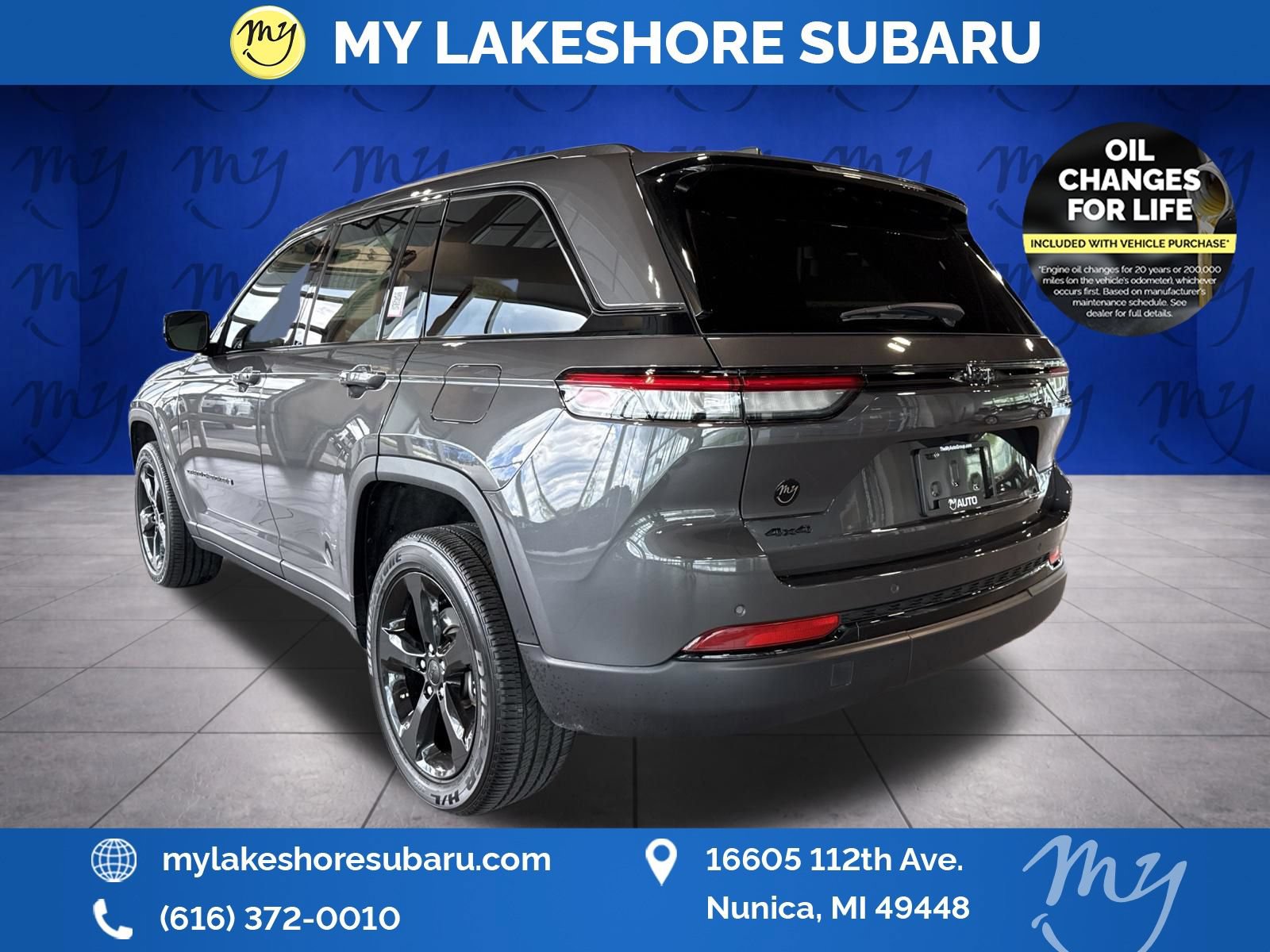 Used 2025 Jeep Grand Cherokee Altitude AWD/4WD image 5