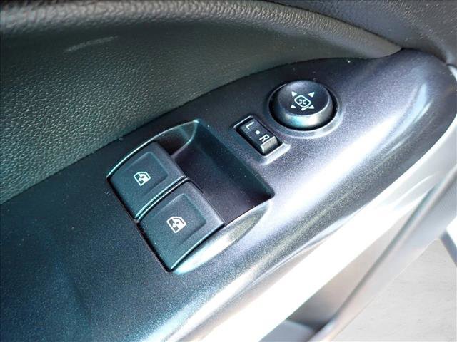 Used 2019 Chevrolet Colorado LT w/ Safety Package image 12