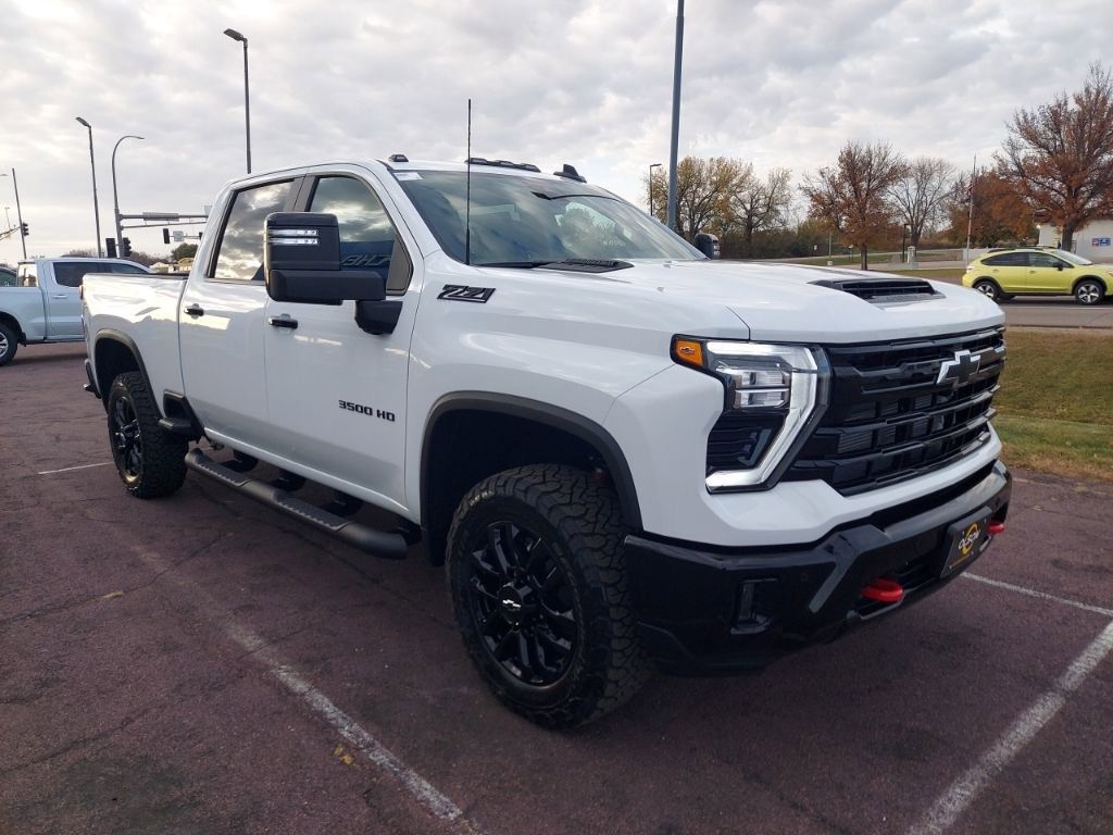 New 2026 Chevrolet Silverado 3500 LT w/ Trail Boss Package image 8