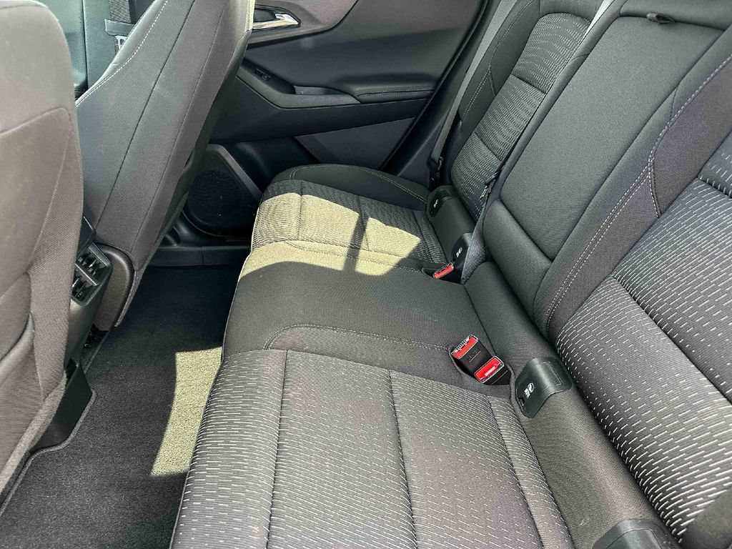 Used 2025 Chevrolet Equinox LT FWD image 18