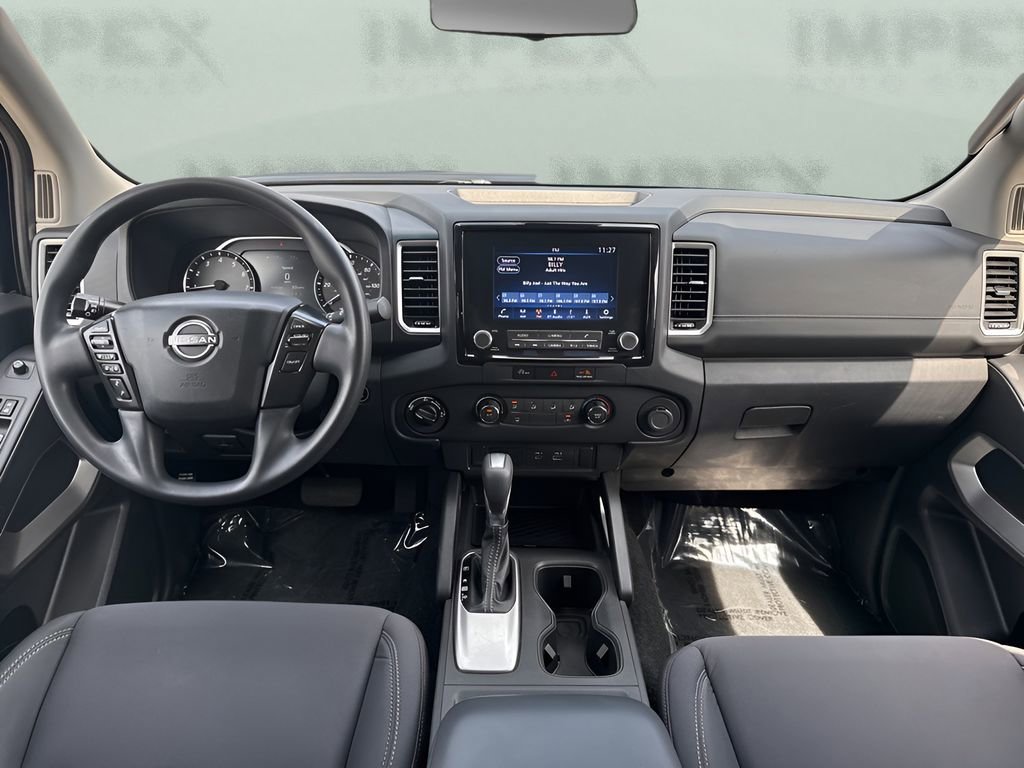 Used 2023 Nissan Frontier SV image 12