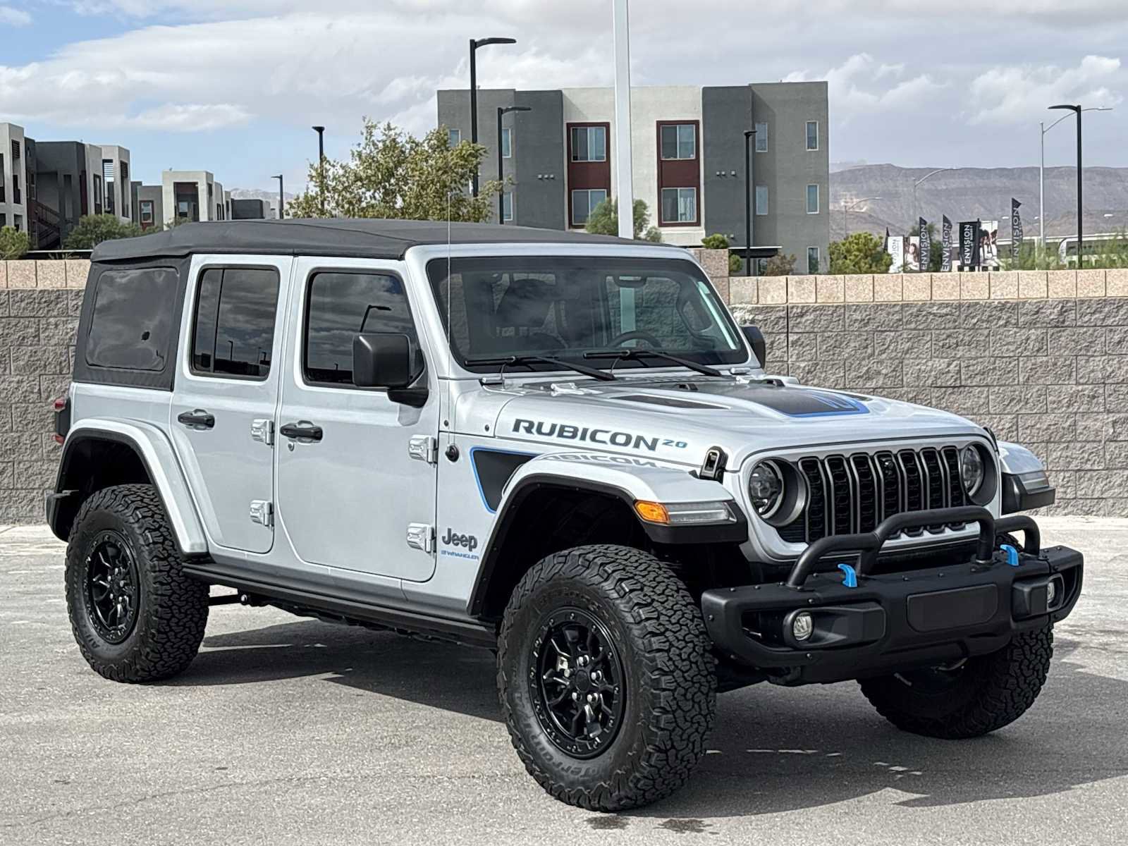 Used 2023 Jeep Wrangler Unlimited Rubicon 4xe AWD/4WD image 2