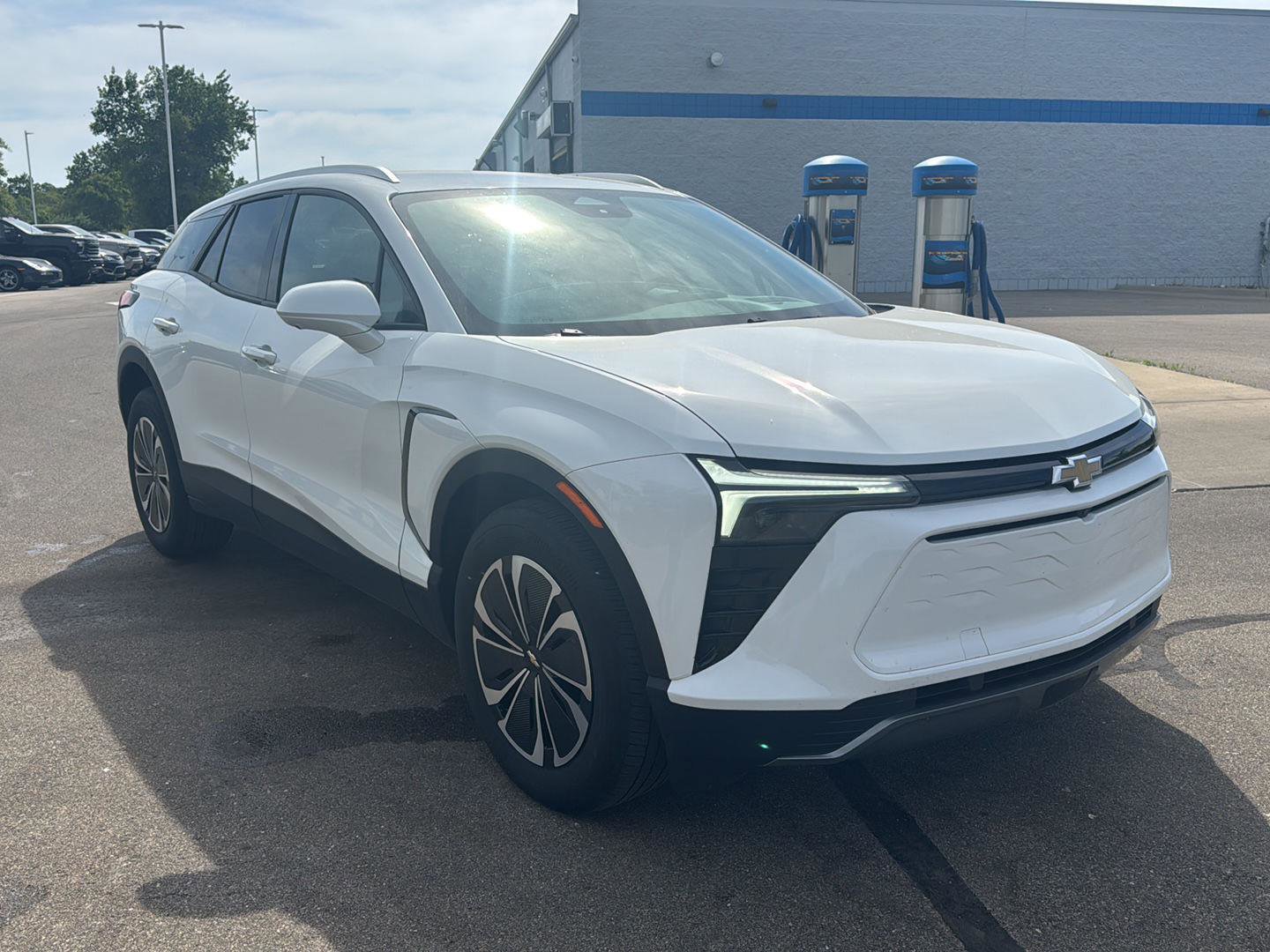 Used 2024 Chevrolet Blazer EV LT AWD/4WD image 7