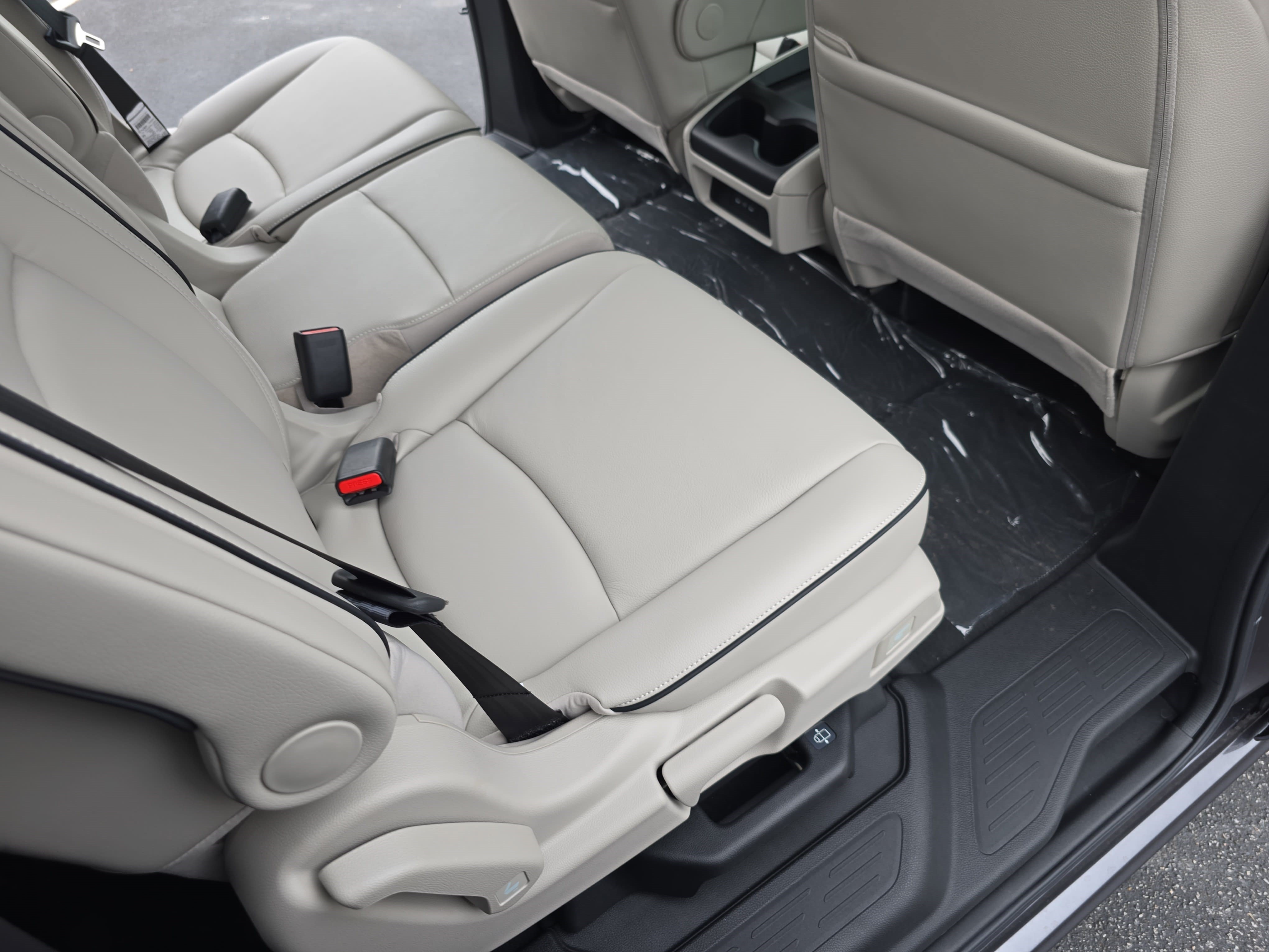 New 2027 Honda Odyssey Touring image 11