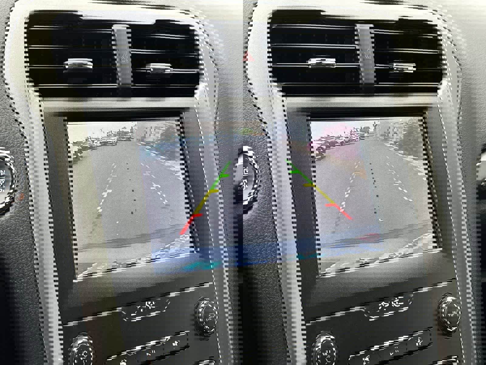 Used 2019 Ford Fusion SE AWD/4WD image 17