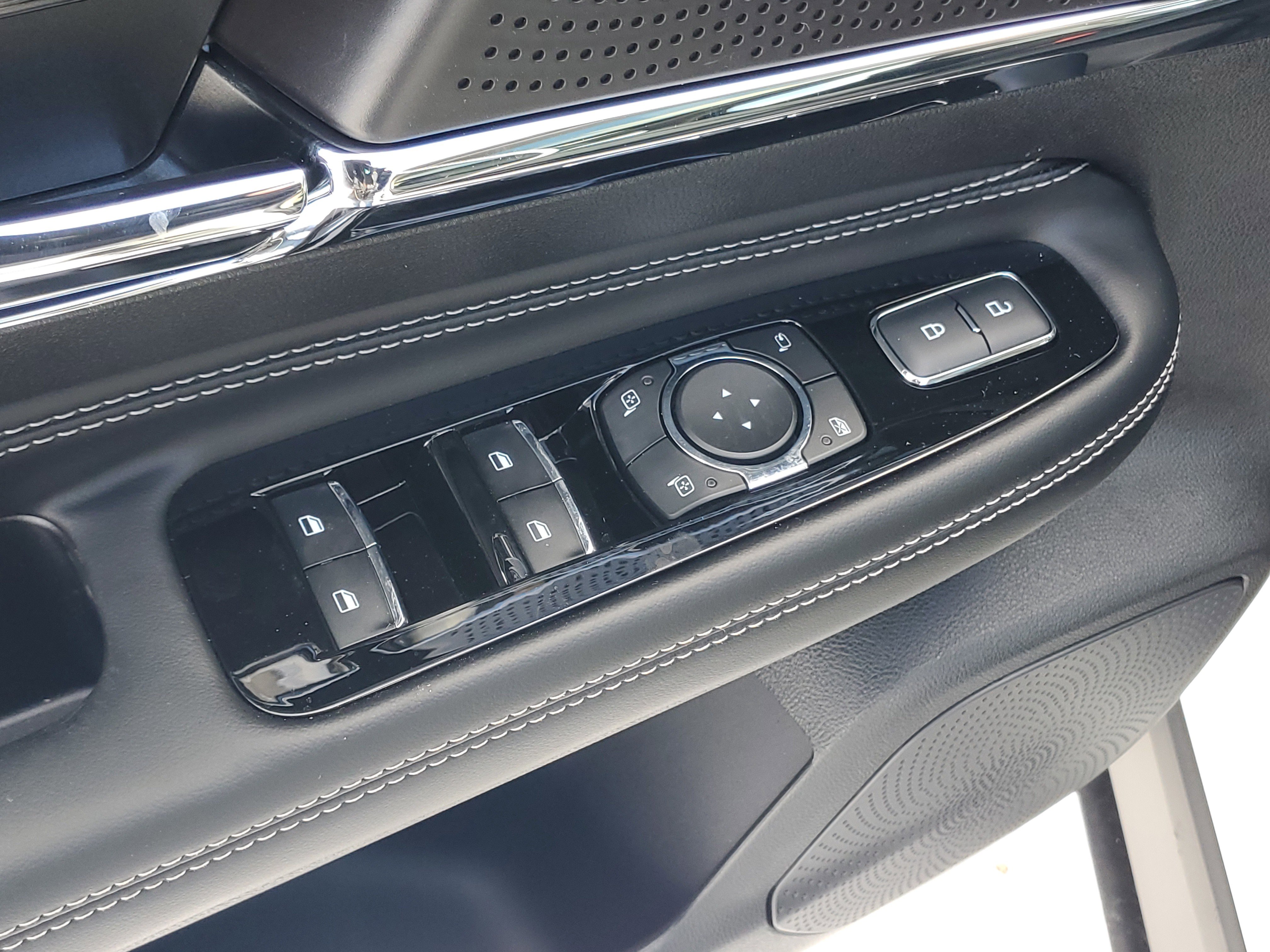 New 2026 Lincoln Corsair Premiere image 10