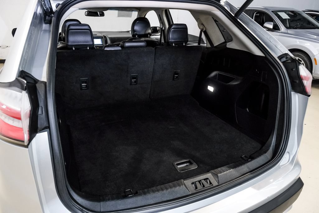 Used 2019 Ford Edge SEL w/ Equipment Group 201A FWD image 53