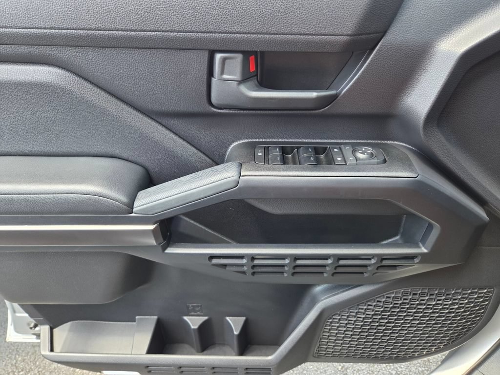 Certified 2025 Toyota 4Runner SR5 AWD/4WD image 27