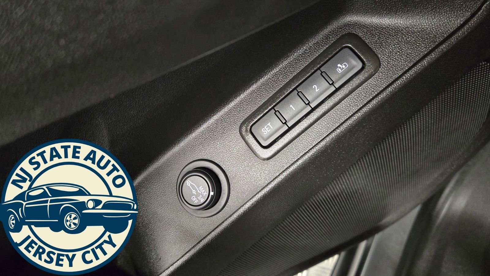 Used 2024 Chevrolet Equinox Premier AWD/4WD image 20