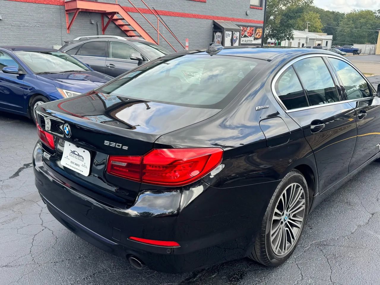 Used 2019 BMW 530e xDrive image 2