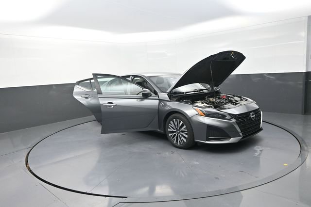 Used 2024 Nissan Altima 2.5 SV image 35