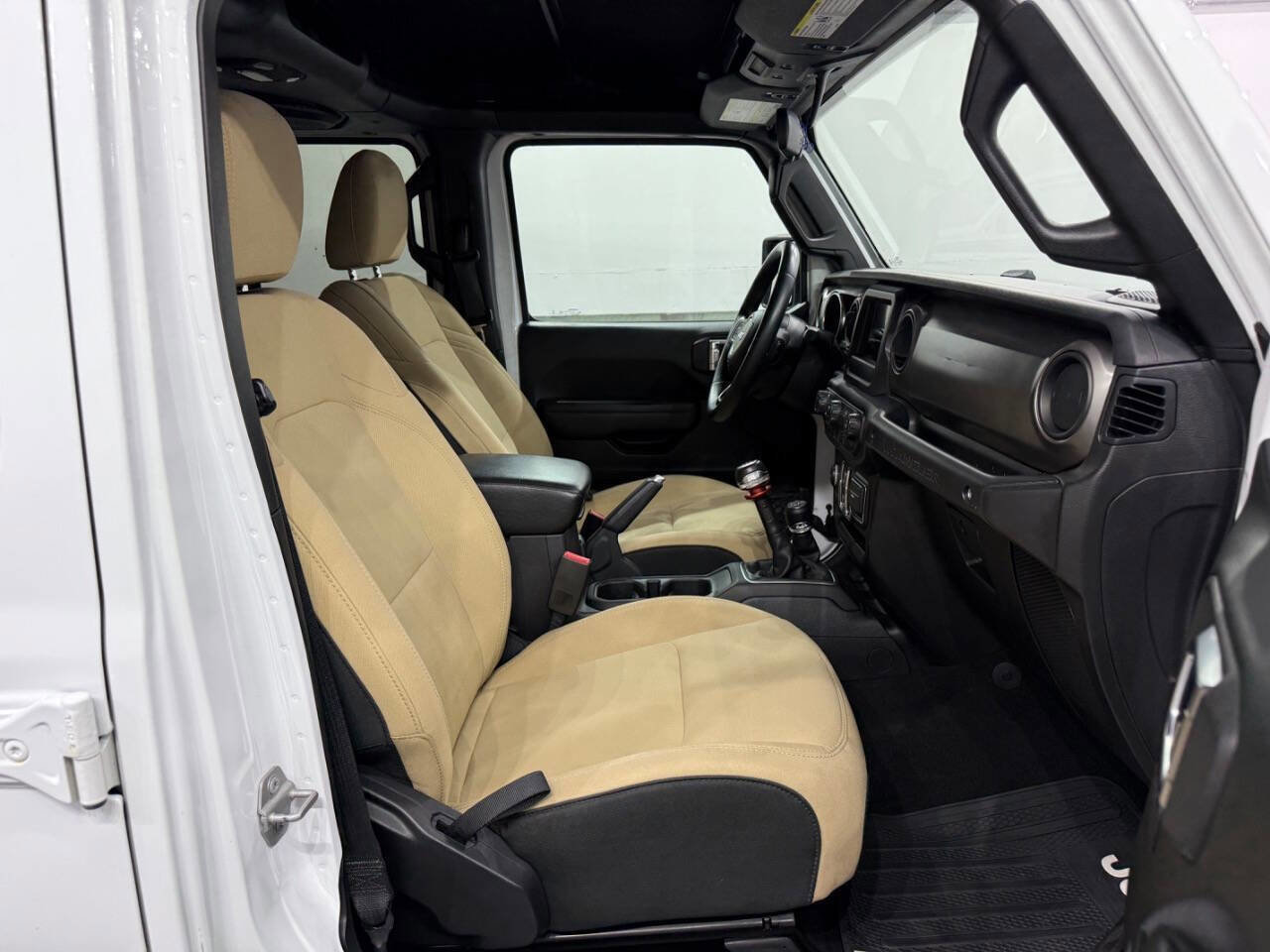 Used 2018 Jeep Wrangler Unlimited Sport S image 12