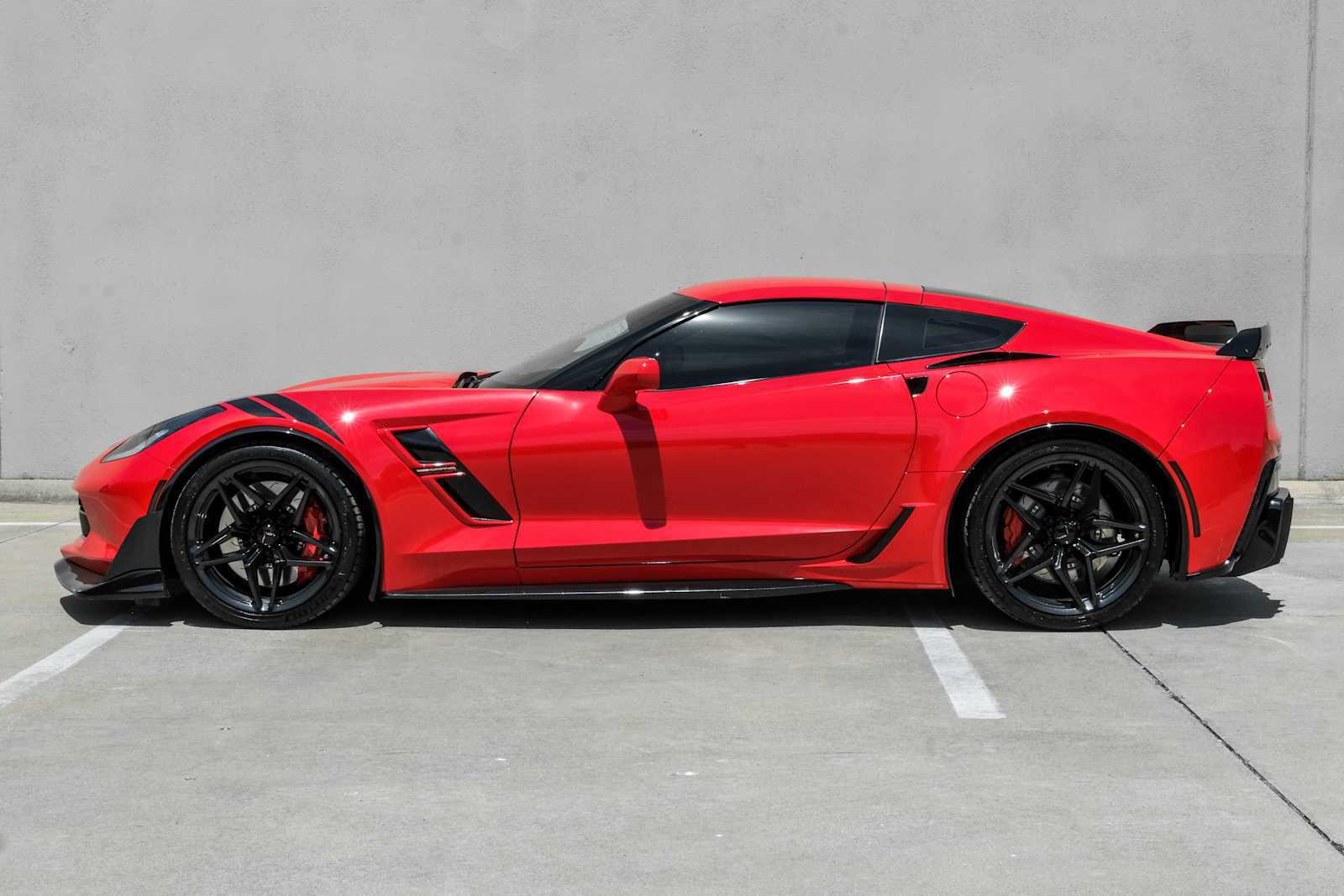 Used 2019 Chevrolet Corvette Grand Sport w/ Grand Sport Heritage Package RWD image 11