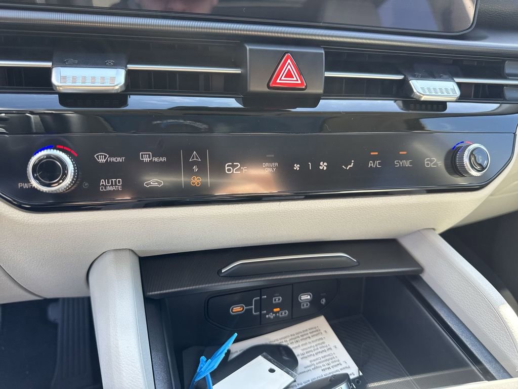 New 2026 Kia Sportage EX AWD/4WD image 11
