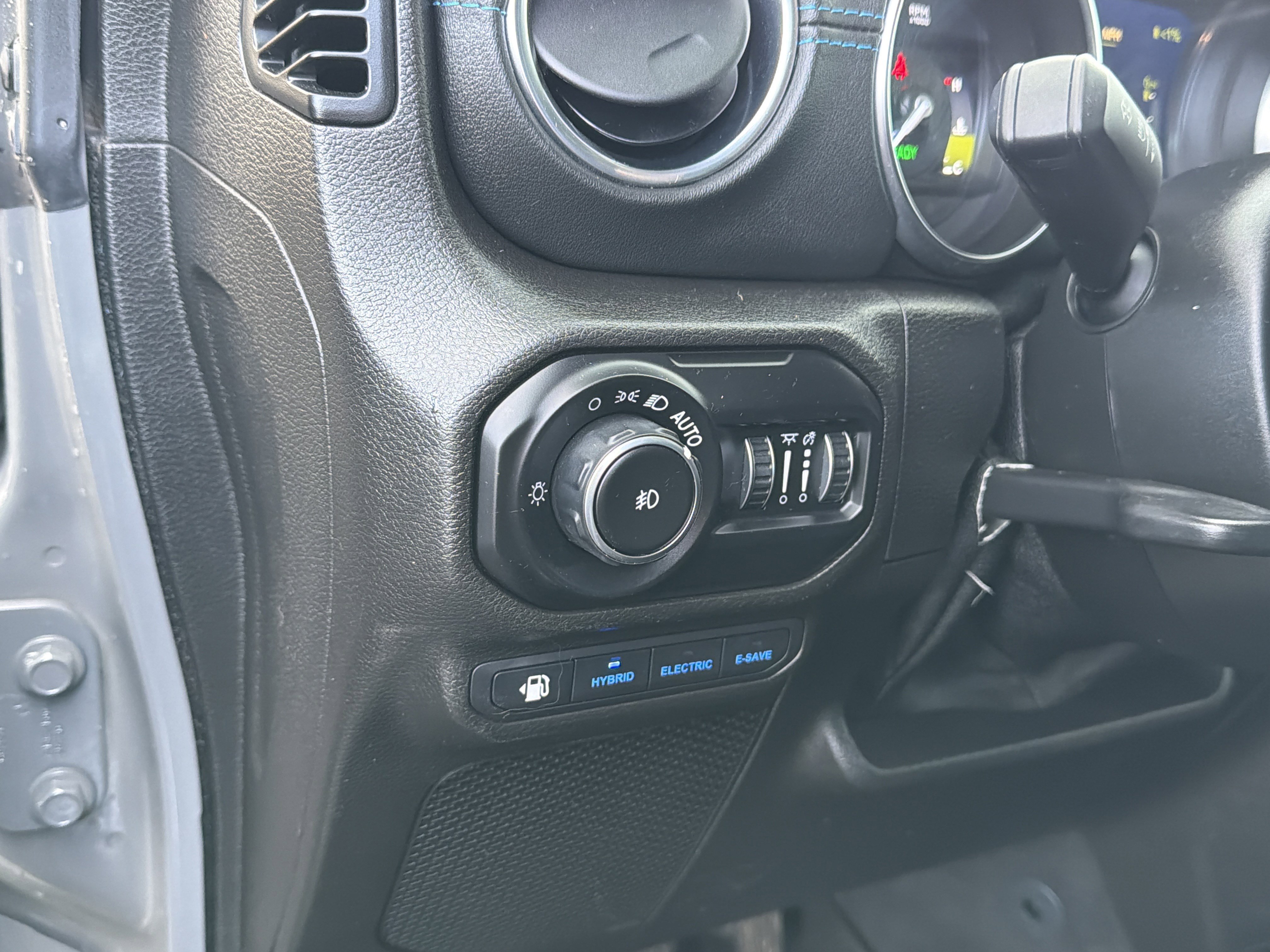 Used 2021 Jeep Wrangler Unlimited Rubicon 4xe w/ Steel Bumper Group image 16