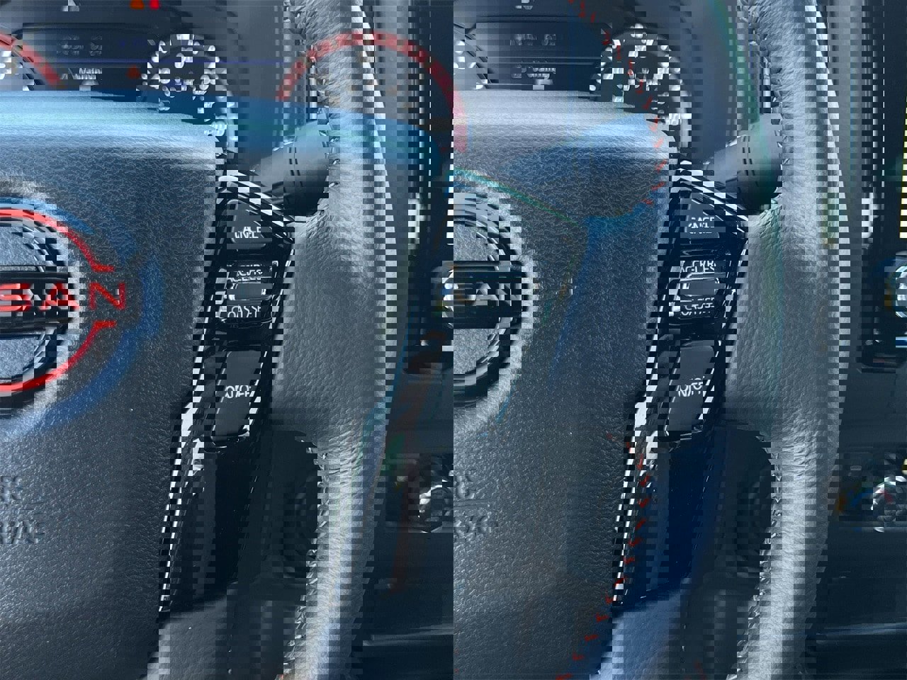 Certified 2024 Nissan Frontier Pro-X image 13