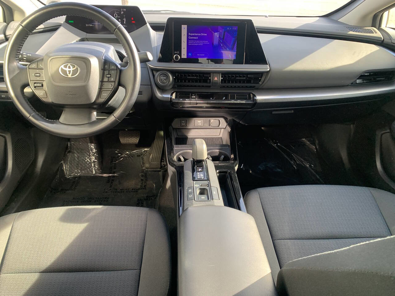 Used 2024 Toyota Prius LE image 9