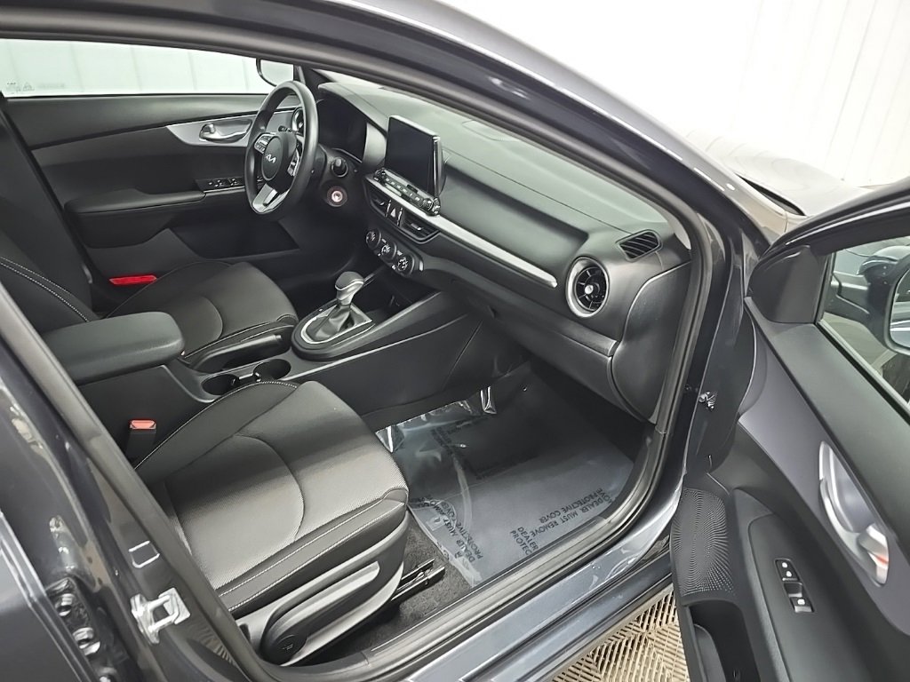 Used 2024 Kia Forte LXS image 15