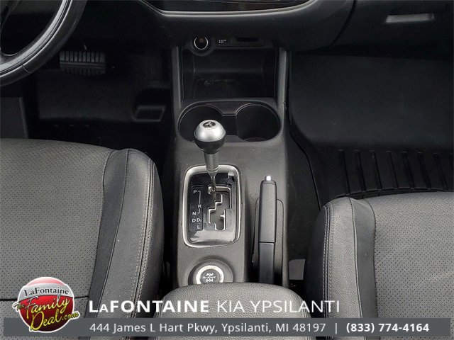 Used 2016 Mitsubishi Outlander SEL image 25