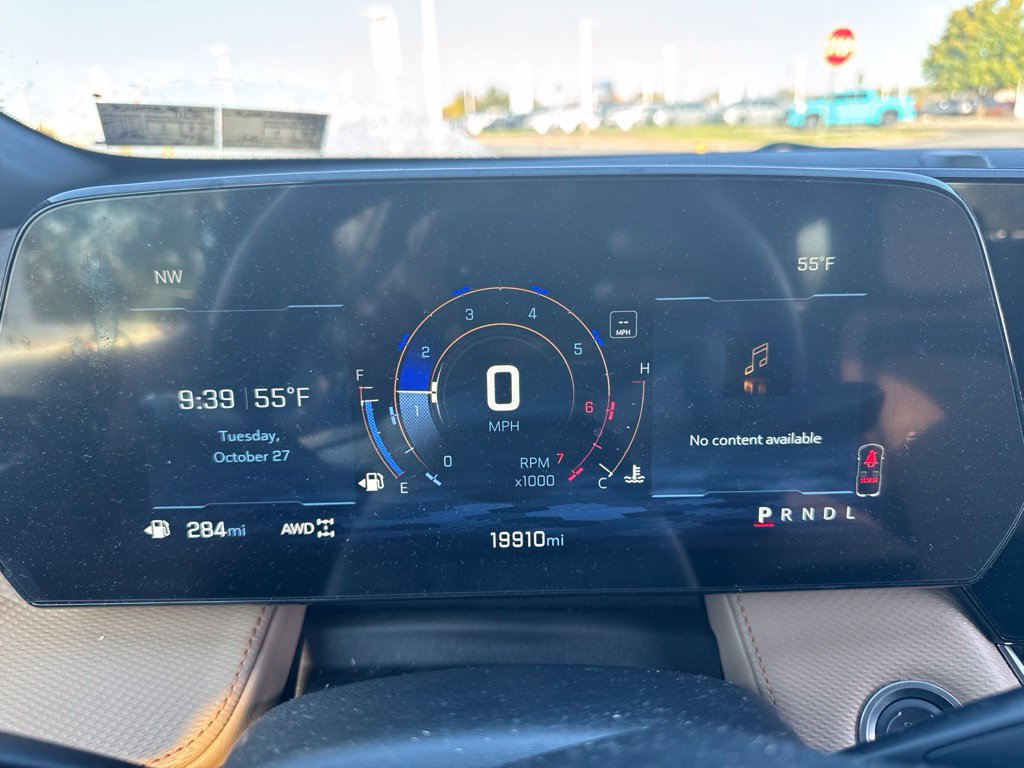 Used 2025 Chevrolet Equinox ACTIV AWD/4WD image 29