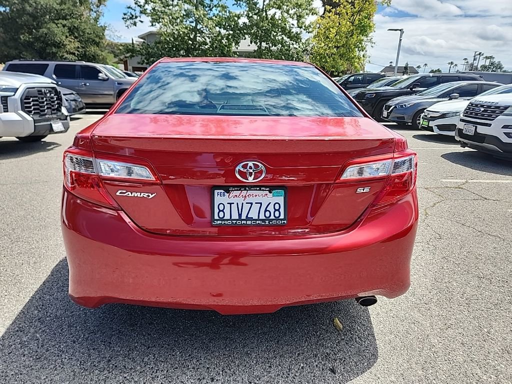 Used 2014 Toyota Camry SE image 4