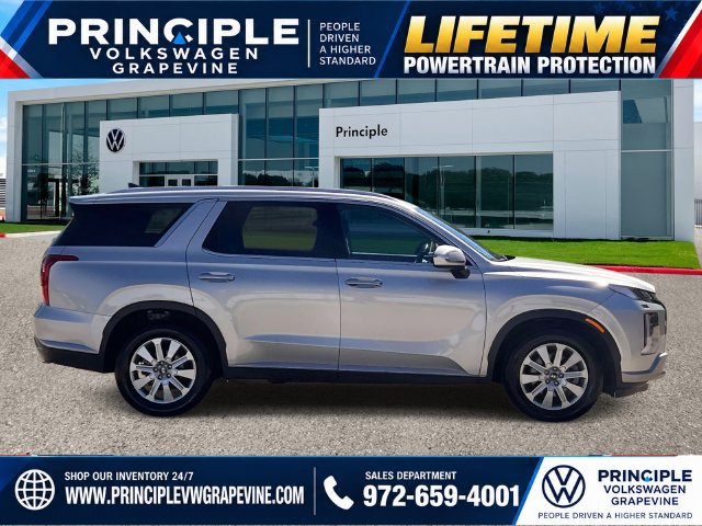 Used 2024 Hyundai Palisade SEL FWD image 3