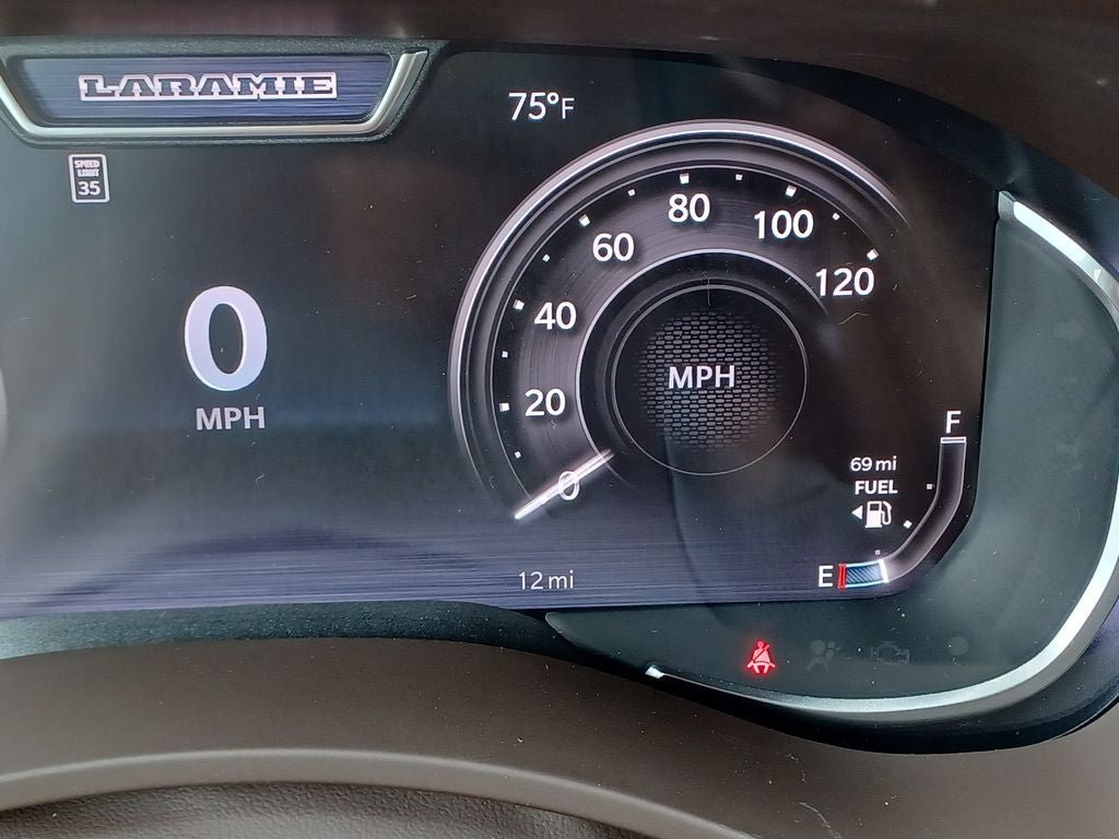 New 2026 RAM 2500 Laramie AWD/4WD image 13