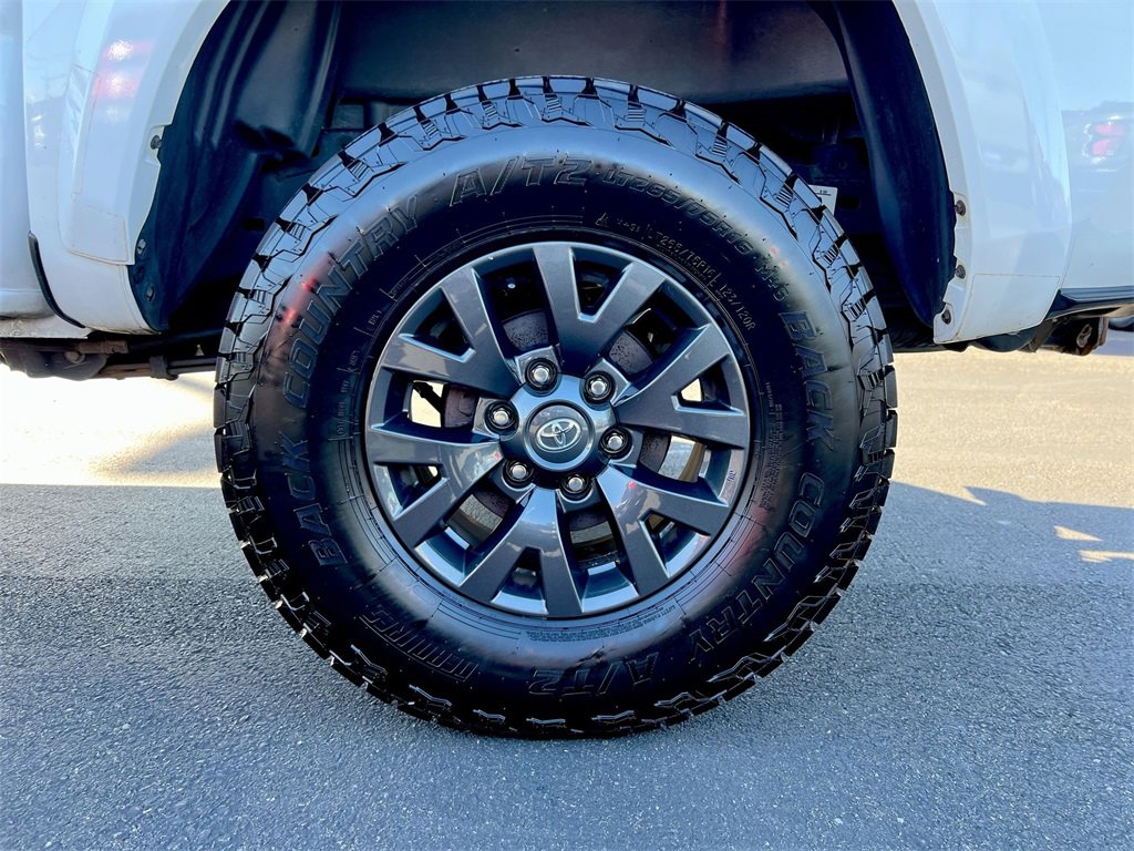 Used 2022 Toyota Tacoma 2WD Double Cab image 25