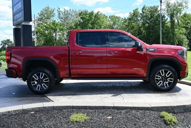 Used 2024 GMC Sierra 1500 AT4 w/ AT4 Premium Package AWD/4WD image 4