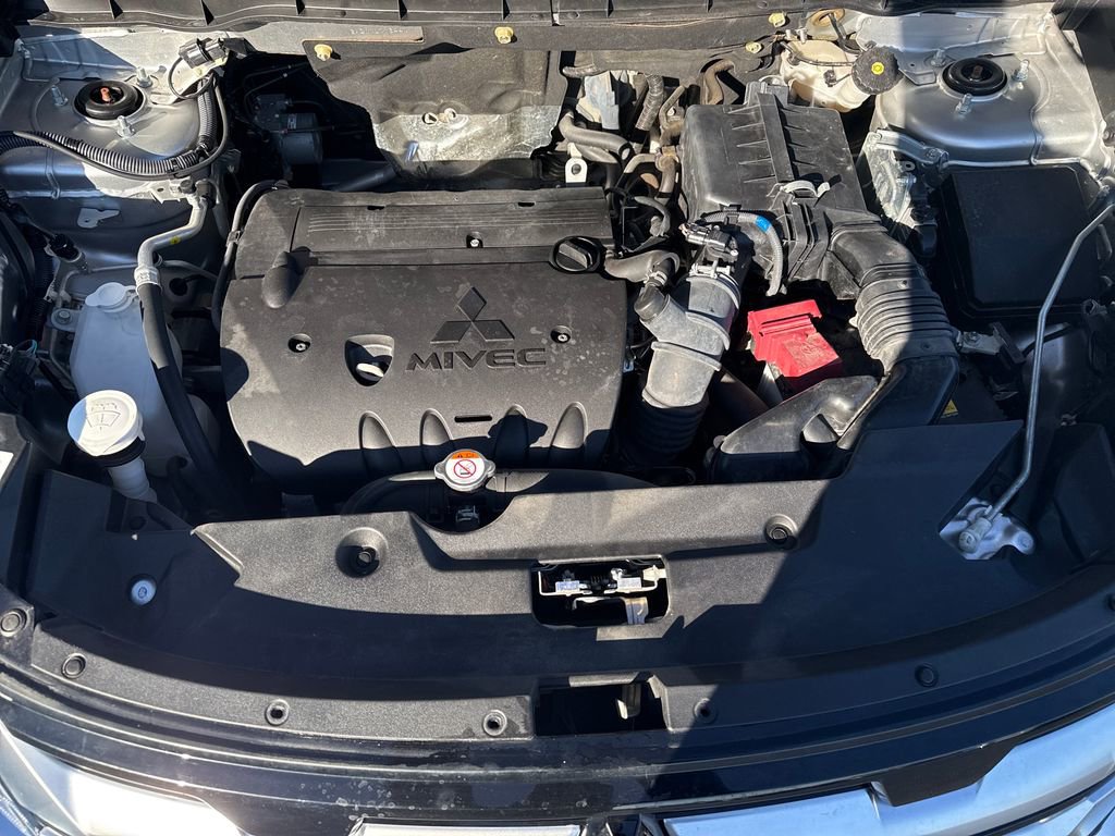 Used 2021 Mitsubishi Outlander Sport SE image 27