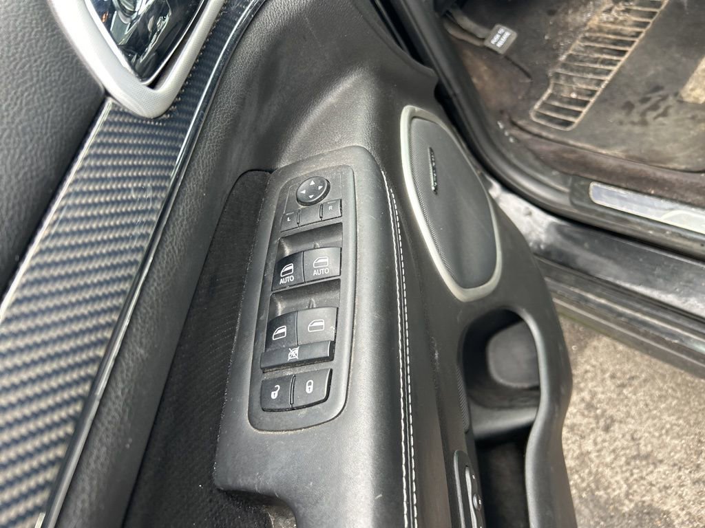 Used 2018 Jeep Grand Cherokee SRT image 4