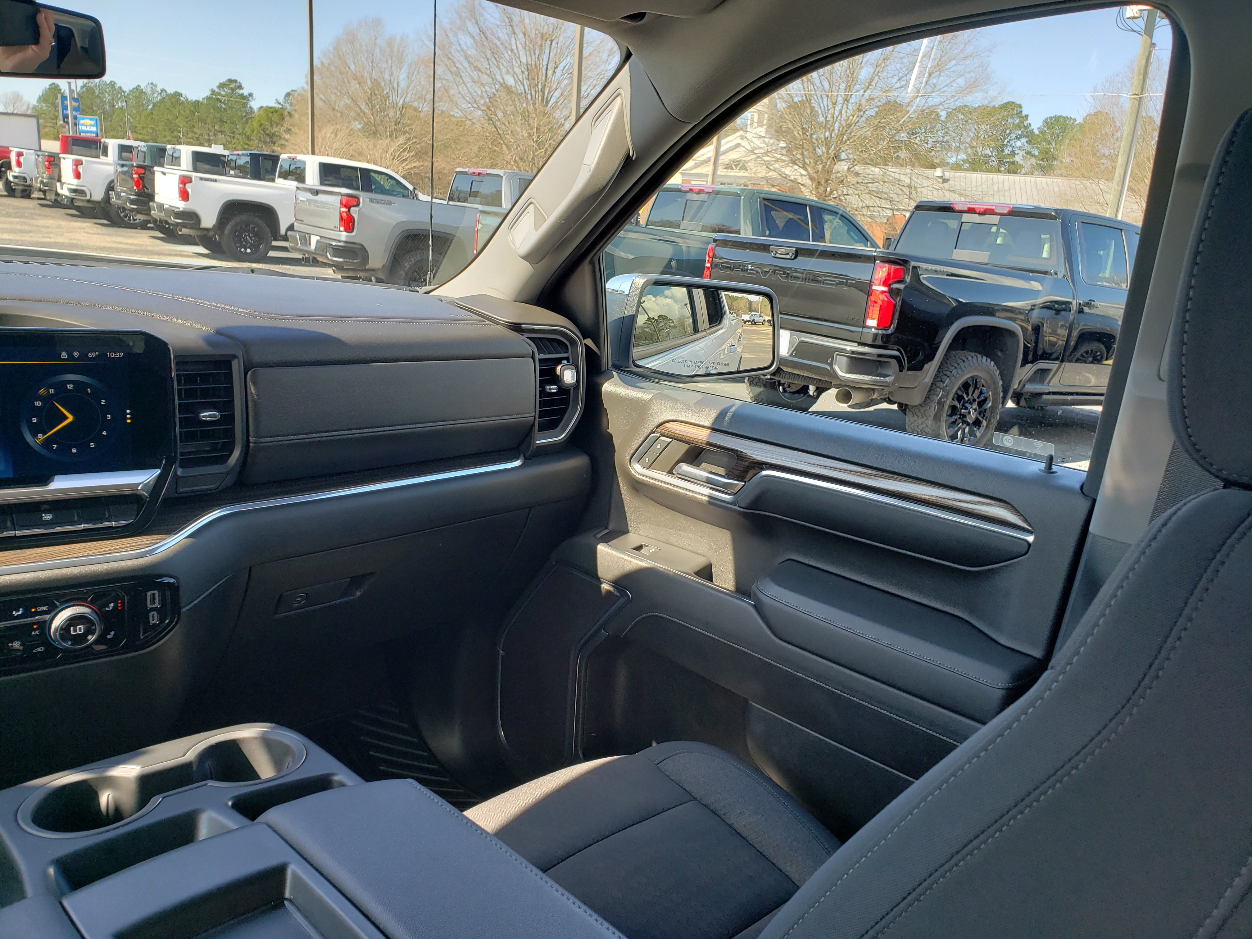 Used 2024 Chevrolet Silverado 1500 LT image 34