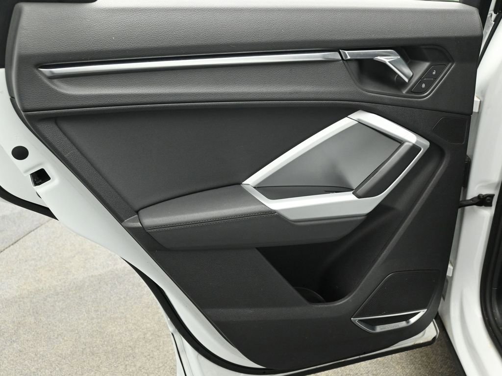 Used 2020 Audi Q3 2.0T Premium Plus w/ Premium Plus Package image 17