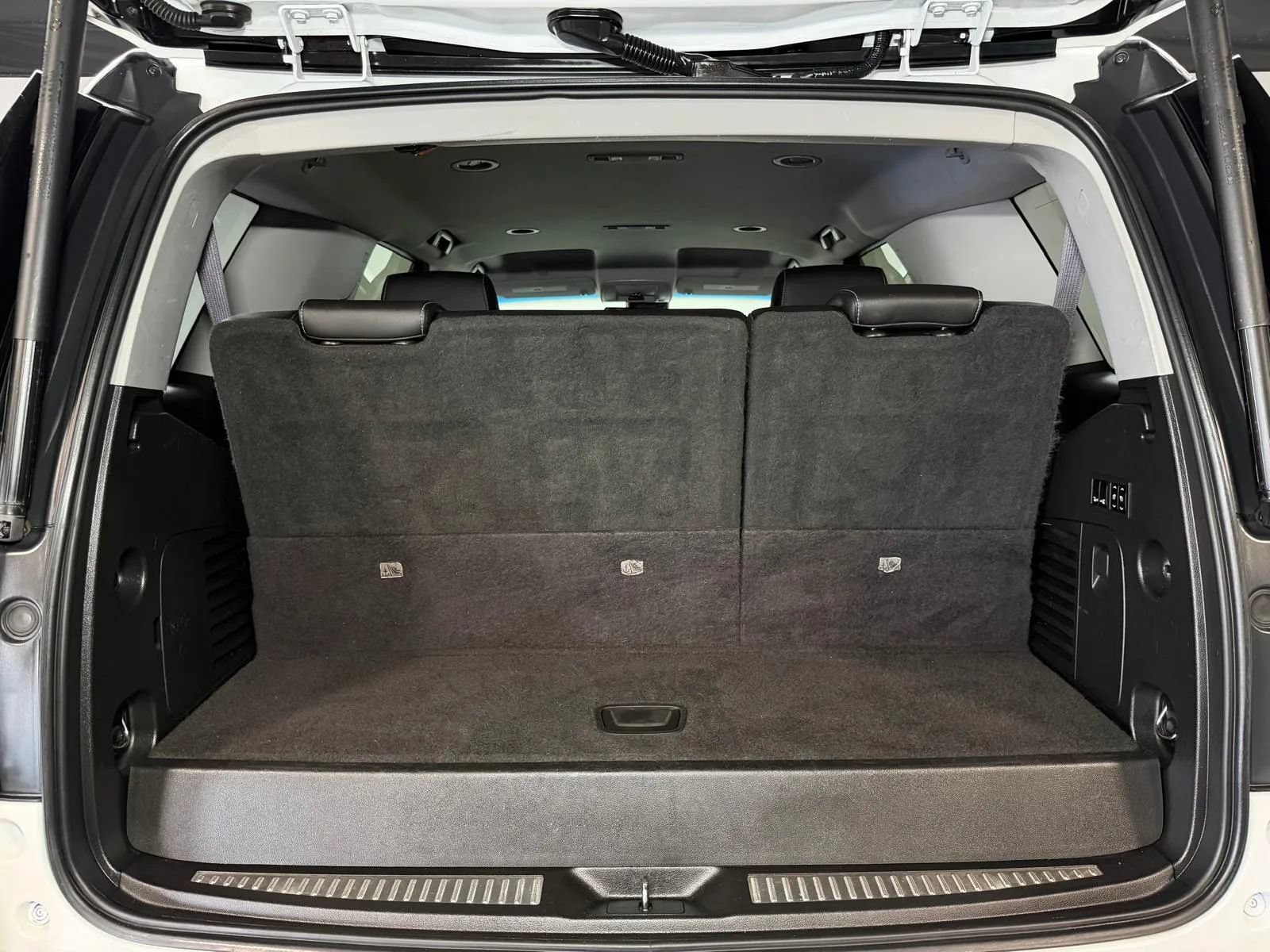 Used 2017 GMC Yukon SLT RWD image 14