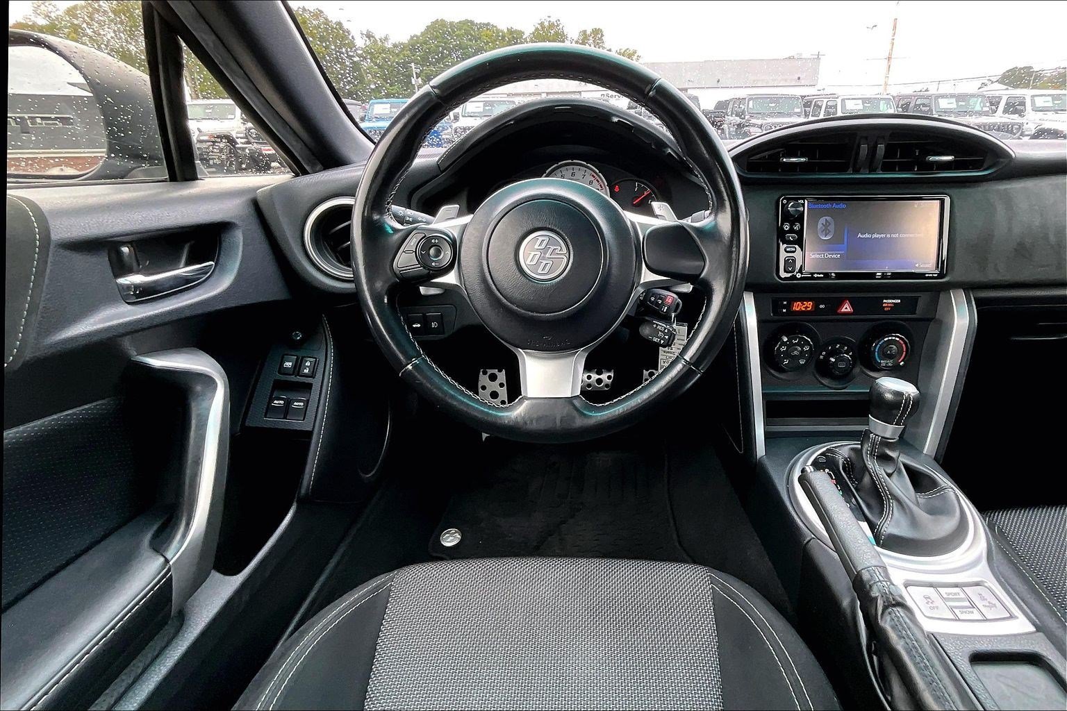 Used 2017 Toyota 86 RWD image 5