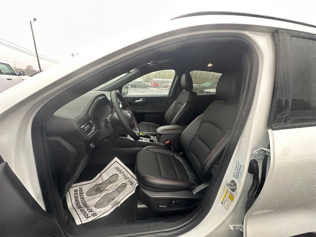 New 2026 Ford Escape ST-Line w/ Tech Pack #1 image 17