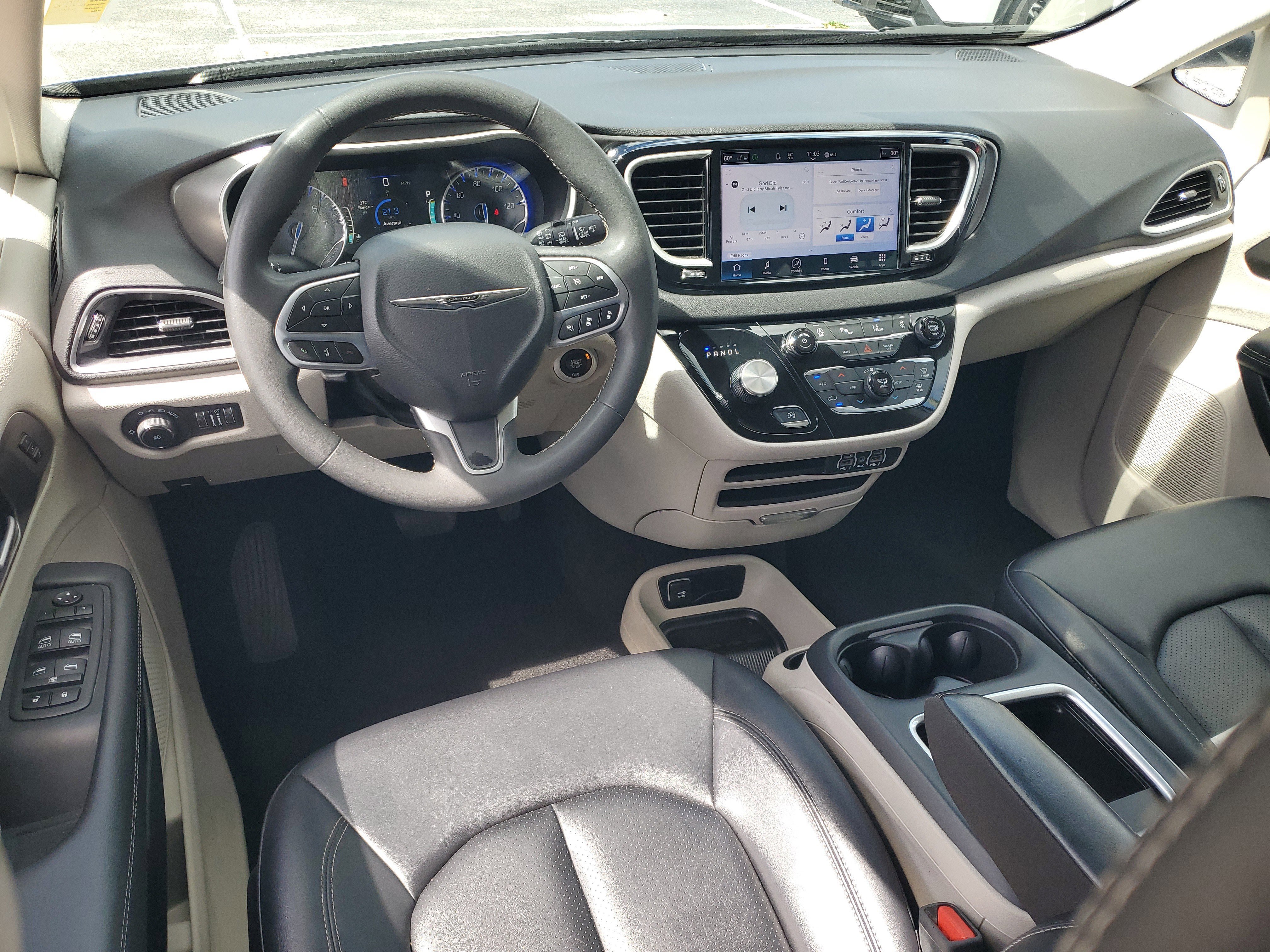 Used 2024 Chrysler Pacifica Touring-L FWD image 15