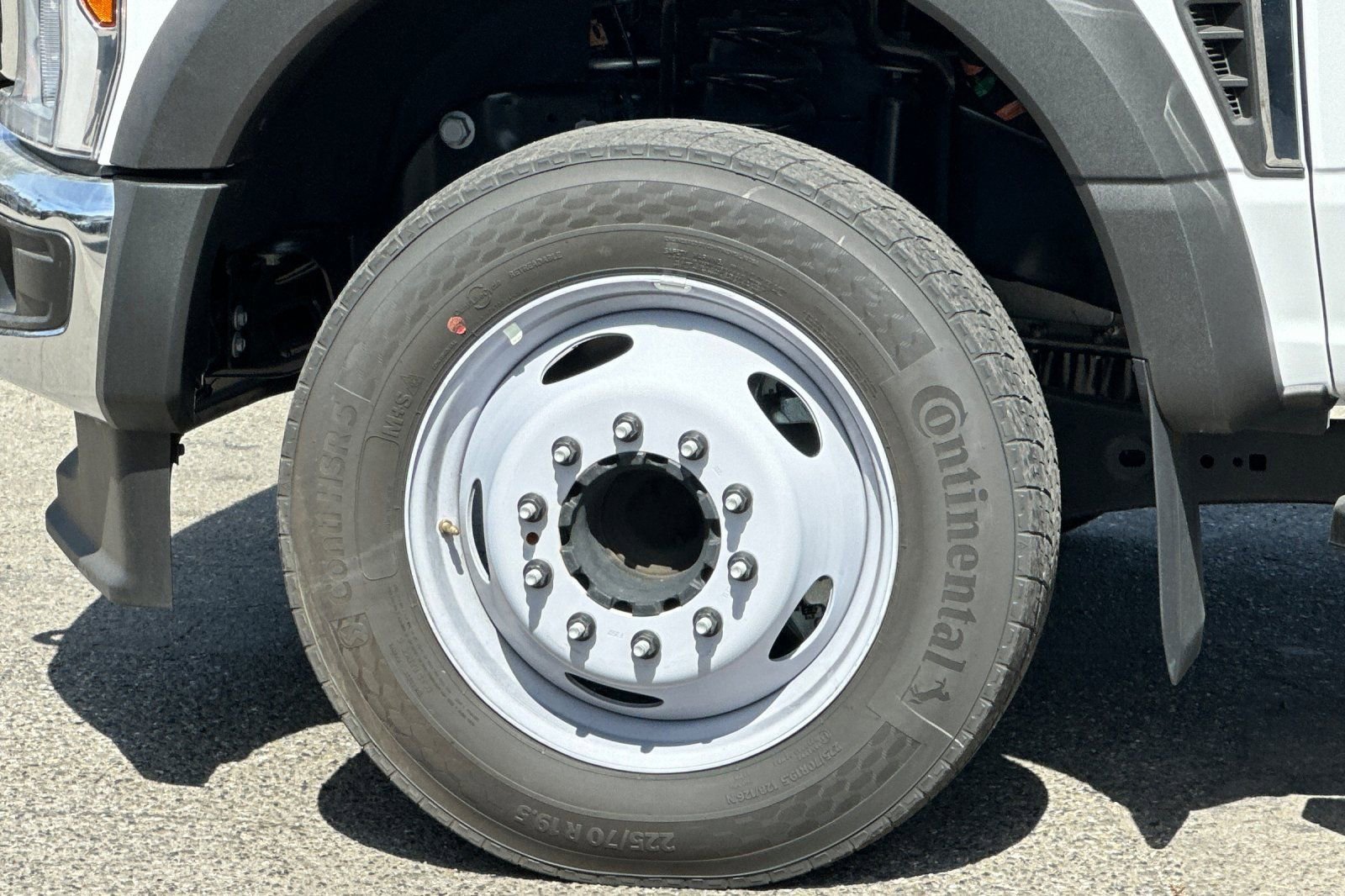 New 2025 Ford F550 2WD Regular Cab Super Duty image 18