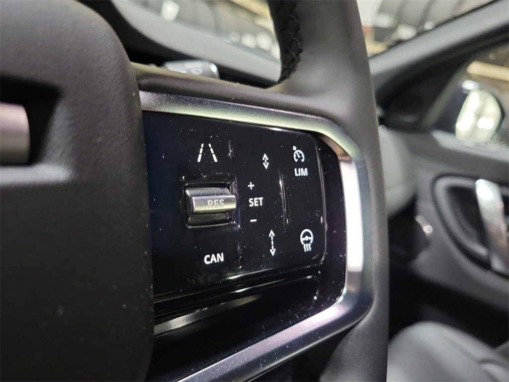 New 2025 Land Rover Discovery Sport Dynamic SE AWD/4WD image 16