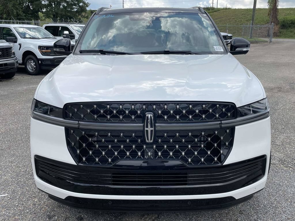 New 2027 Lincoln Navigator L Black Label w/ Black Label Special Edition AWD/4WD image 8