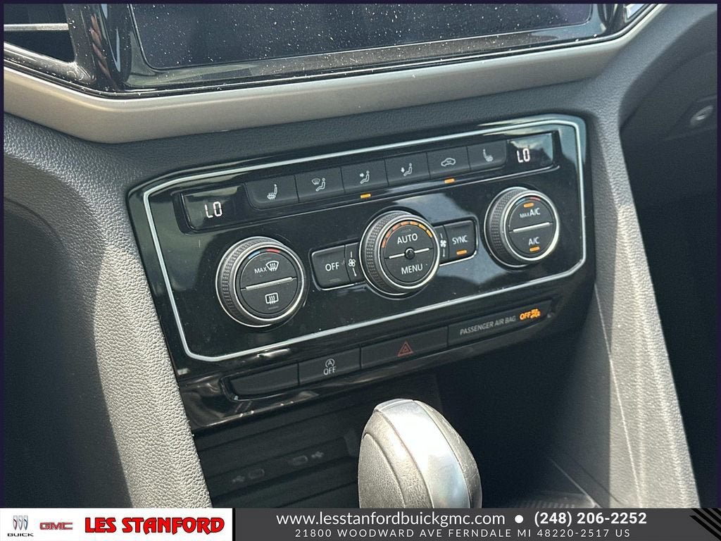 Used 2022 Volkswagen Atlas Cross Sport SEL AWD/4WD image 32