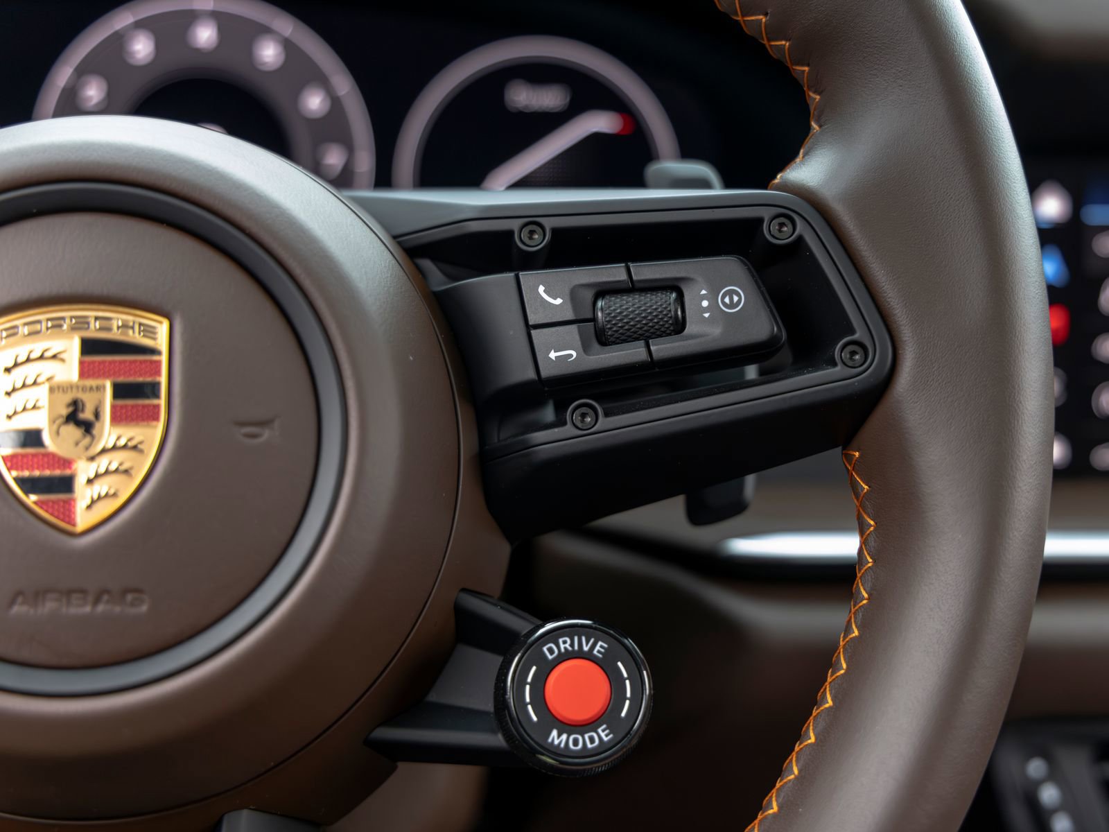 Certified 2025 Porsche 911 Carrera S RWD image 32